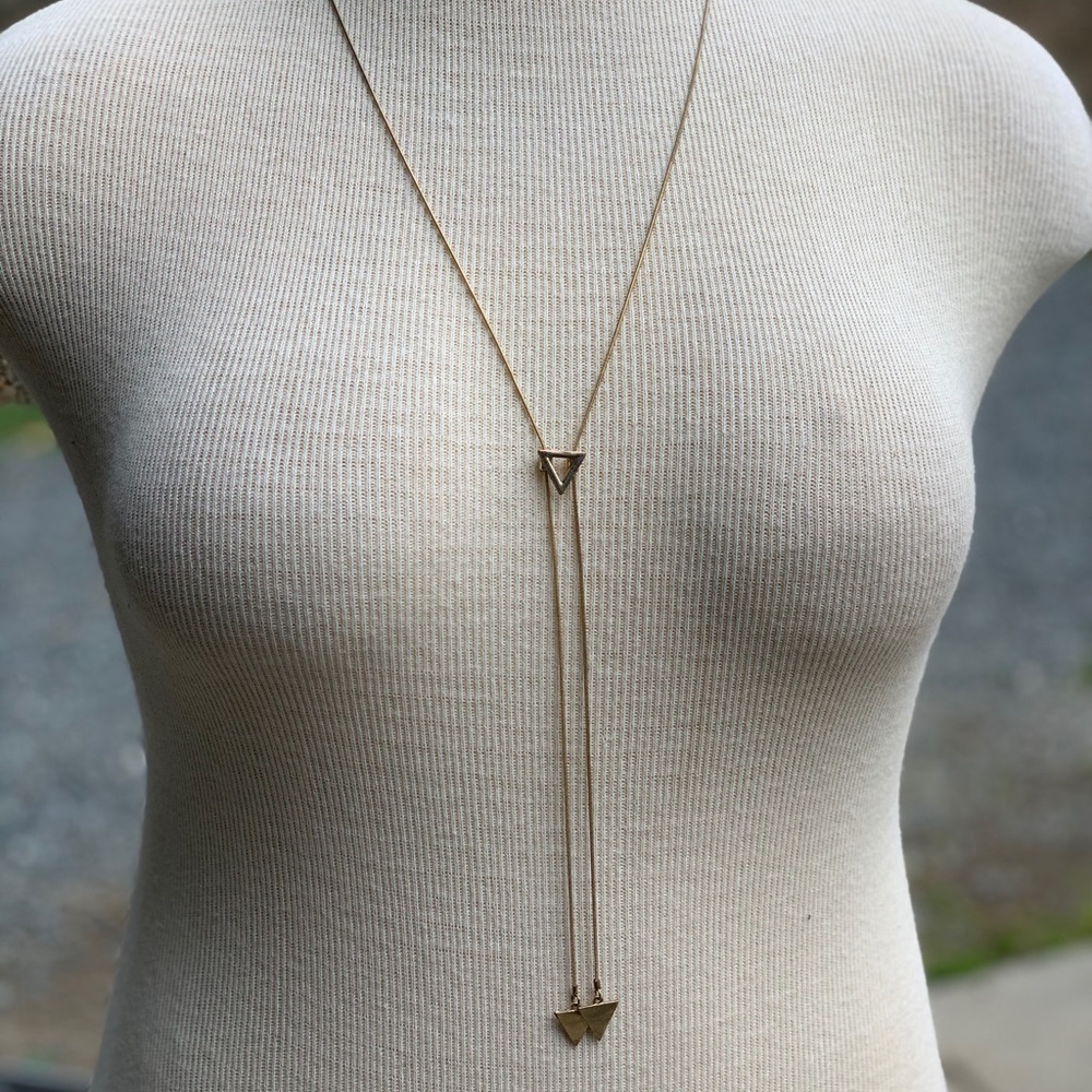 Larriott style gold necklace